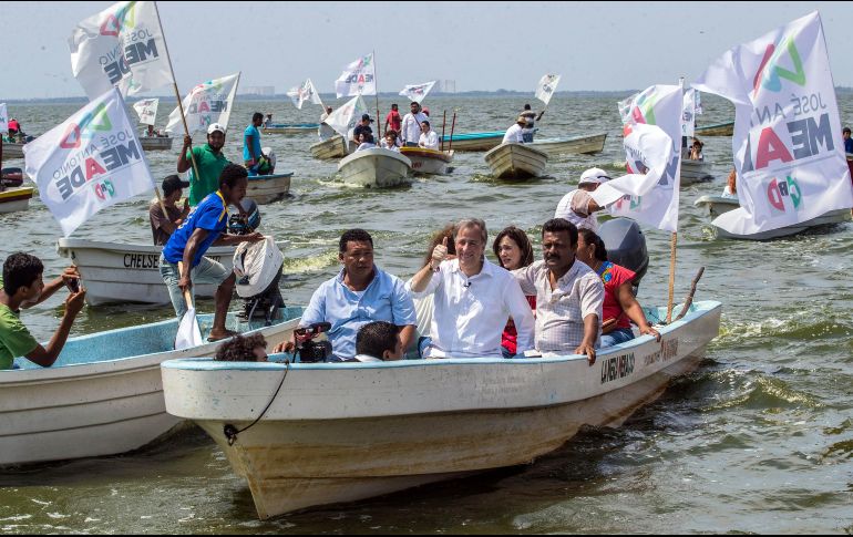Meade también prometió apoyos como motores fuera de borda y embarcaciones. SUN/G. Espinosa