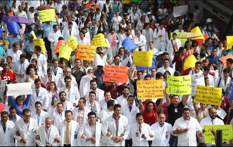 Los médicos de los hospitales civiles están por definir las acciones a seguir en apoyo a su colega oaxaqueño y su proceso judicial. EL INFORMADOR/Archivo