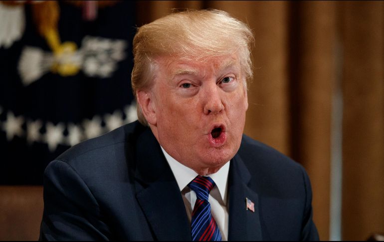 ''Su manejo del caso de la deshonesta Hillary Clinton, y los hechos que lo rodearon, pasarán como uno de los peores 'trabajos chapuceros' de la historia. ¡Fue un gran honor para mí despedir a James Comey!'', dijo. AP / E. Vucci