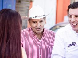 El candidato también visitó el municipio de Acatic, donde estableció el compromiso de mejorar los servicios sanitarios, educativos y la infraestructura carretera. TWITTER / @micasrey