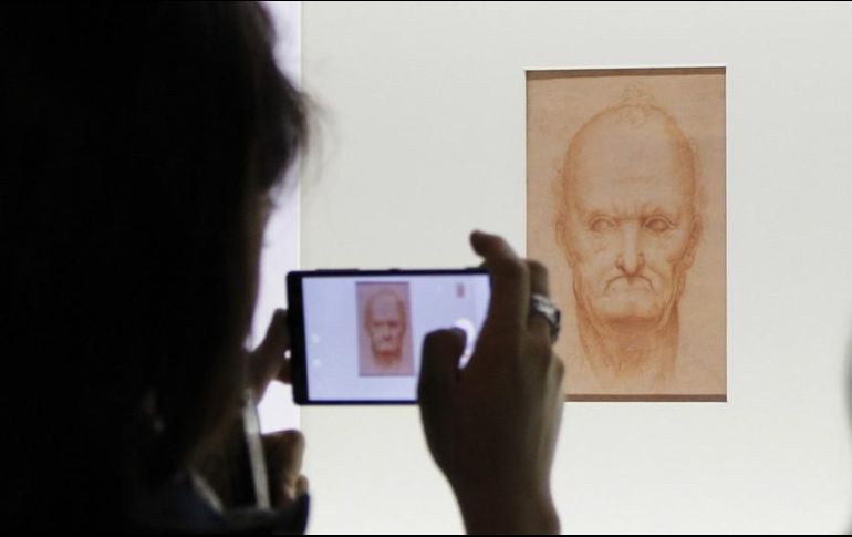 Da Vinci dejó un gran número de bocetos y dibujos de todas sus creaciones, siempre consideradas un compendio propio de notas, sin intención de divulgación o enseñanza. EFE / ARCHIVO
