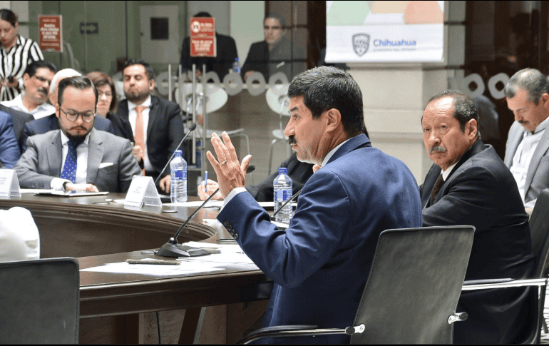 Señaló que la invitación al mitin ha sido intrusiva, debido a que se han realizado un sin número de llamadas telefónicas a ciudadanos del conmutador del gobierno del estado. TWITTER/ @Javier_Corral