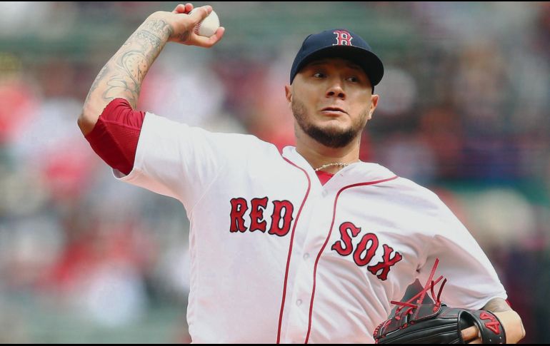 El pitcher sonorense sólo permitió dos carreras en cinco episodios de labor para firmar su segunda victoria de la temporada regular. AFP/A. Glanzman