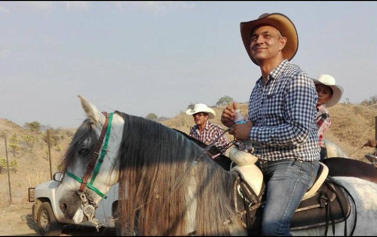 Juan Carlos Andrade Magaña fue asesinado a balazos en un tramo carretero del estado de Michoacán. FACEBOOK / JCarlosAndradeM