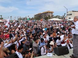 López Obrador recomendó que primero se indague a quienes participaron en la gresca que protagonizaron miembros de la CNTE. EFE / Especial