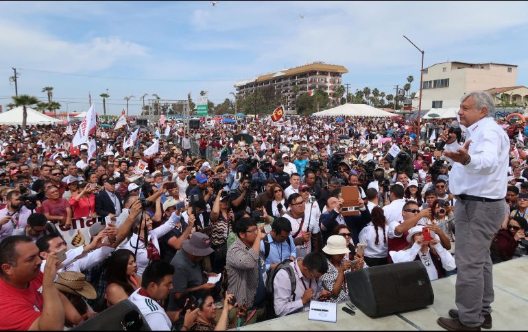 López Obrador recomendó que primero se indague a quienes participaron en la gresca que protagonizaron miembros de la CNTE. EFE / Especial