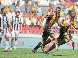 La tarde de Amaral. El brasileño de los Leones Negros anotó el primero y el cuarto tanto de los tapatíos, que lograron remontar a los Potros para avanzar a la antesala de la Final. EL INFORMADOR/F. Atilano