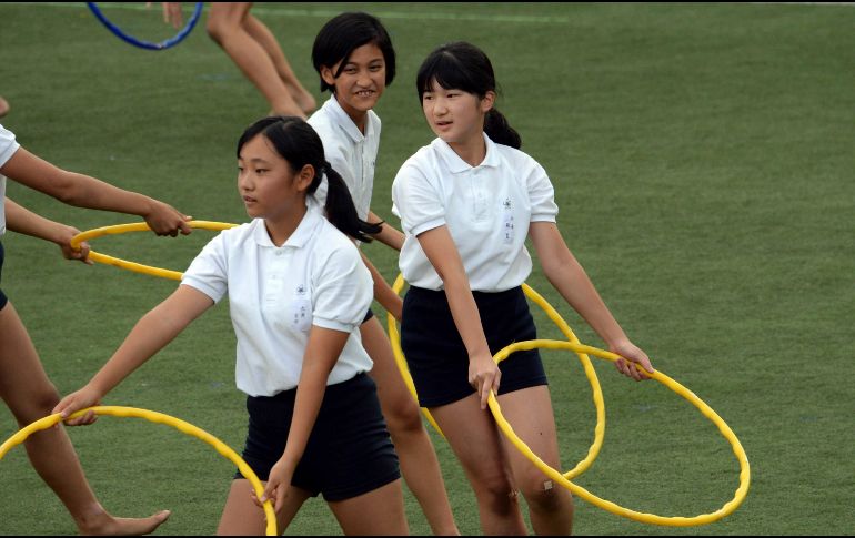 La estudiante quedó excluida de su grupo de amigos, un hecho que le generó mucho estrés. AFP/ARCHIVO