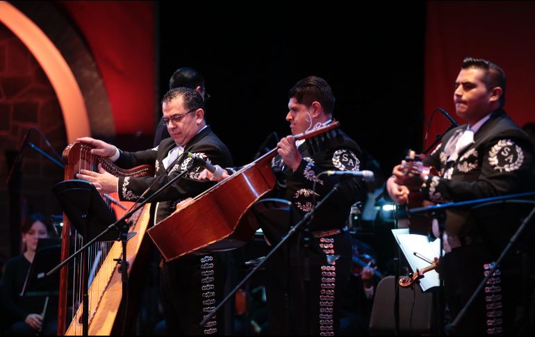  Para poder ser certificados y contabilizados para el record mundial, todos los músicos participantes deben vestirse con el traje y sombrero típico. EL INFORMADOR/ ARCHIVO