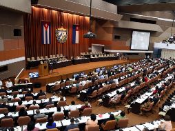 La reunión arranca con la acreditación y el juramento de los diputados elegidos en los comicios de marzo. EFE / A. Ernesto