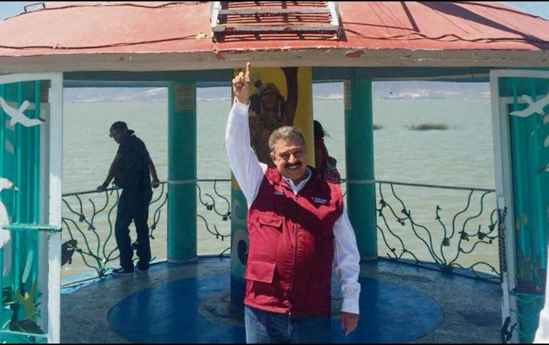 Lomelí también visitó Chapala, donde busca crear una delegación para revisar las condiciones del agua. ESPECIAL