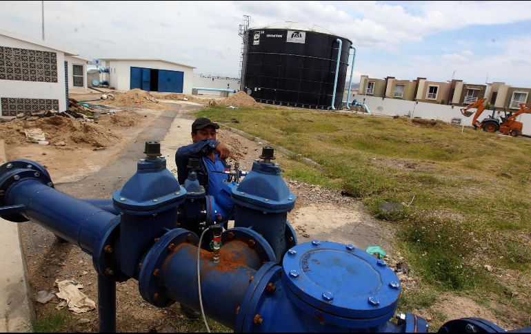 El SIAPA exhortó a la ciudadanía a hacer uso racional del agua para que haya un mejor reparto en la ciudad. EL INFORMADOR/Archivo