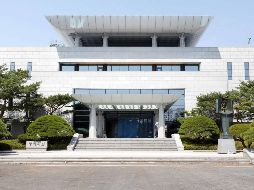 Vista general de la Casa de la Paz, localizada en el lado sur de la aldea de tregua de Panmunjom, en la militarizada frontera intercoreana, al norte de Seúl. EFE/YONHAP