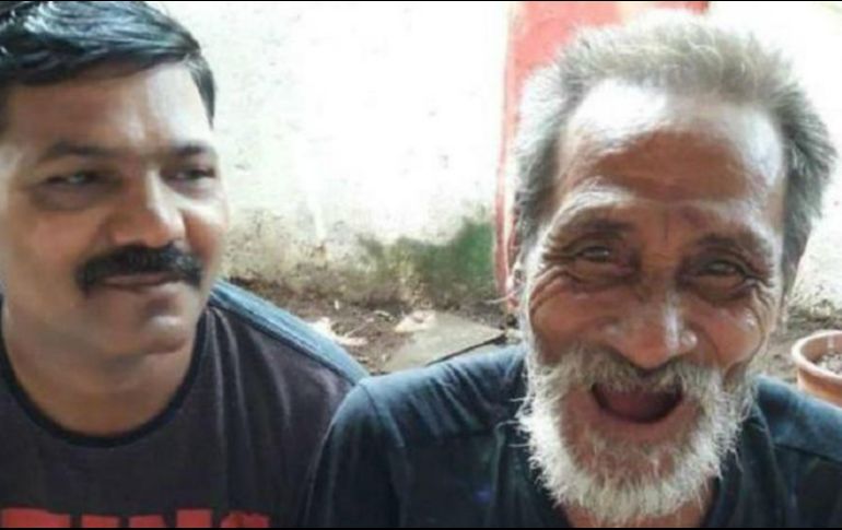 Los familiares de Khomdram Gambhir Singh lo reconocieron y contactaron con la policía de Imfal, quien los reunió este jueves. ESPECIAL /