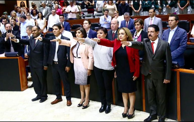 En sesión de pleno se hicieron ajustes en la integración de las comisiones legislativas para dar entrada a los suplentes. ESPECIAL