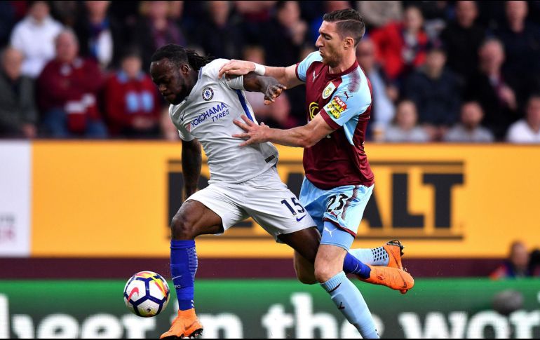 Victor Moses provocó el primer tanto y anotó el segundo. AP/A. Devlin