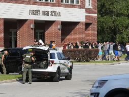 Se desconocen las causas por las que un alumno disparó a través de la puerta cerrada de un aula e hirió en un tobillo a uno de sus compañeros. AP / B. Ackerman
