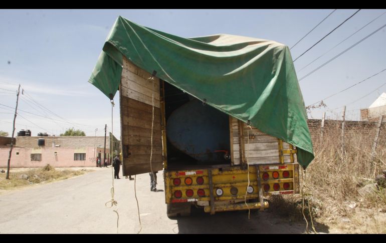 Vehículos e hidrocarburo, fueron puestos a disposición de los agentes del Ministerio Público de la Federación. EL INFORMADOR/ ARCHIVO