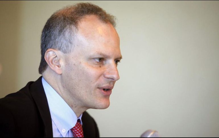 Alejandro Werner, director del Departamento del Hemisferio Occidental del FMI, se mostró optimista con el panorama económico de México en los próximos años. EFE / ARCHIVO