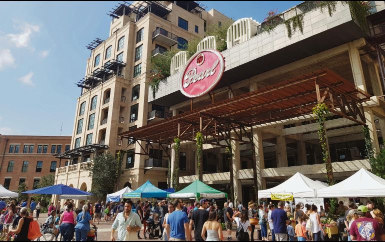 Las calles de San Antonio siempre se encuentran vibrantes y llenas de mucho por ver. EL INFORMADOR/ E. Esparza