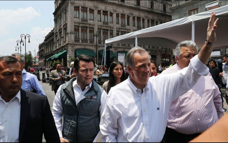 El gobernador de Michoacán expresó su apoyo a Meade a través de su cuenta de Twitter. SUN / C. Reyes