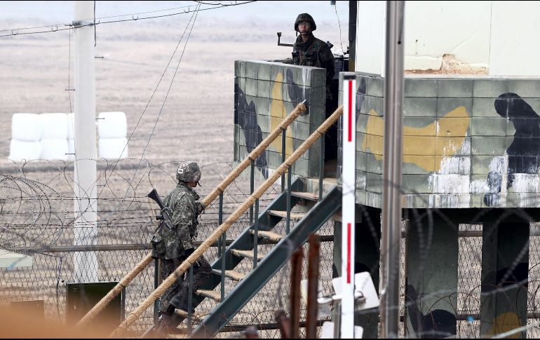 La reunión fue propuesta por Pyongyang y tendrá lugar en el pabellón Tongilgak, en la zona fronteriza. EFE/ARCHIVO