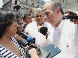 José Antonio Meade, Margarita Zavala y Ricardo Anaya asistieron ayer al Palacio de Minería, en la capital del país, para ensayar su participación en el debate de hoy. NTX