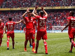 Jugadores del Toluca celebran su triunfo ante Veracruz. SUN / A. Salinas