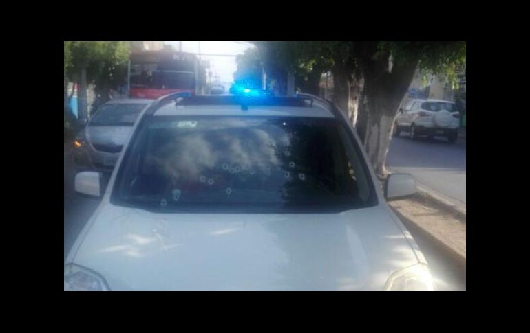 Poco después de las 18:00 horas se encontró a un hombre muerto a balazos en el interior de una camioneta Nissan X-Trail. ESPECIAL