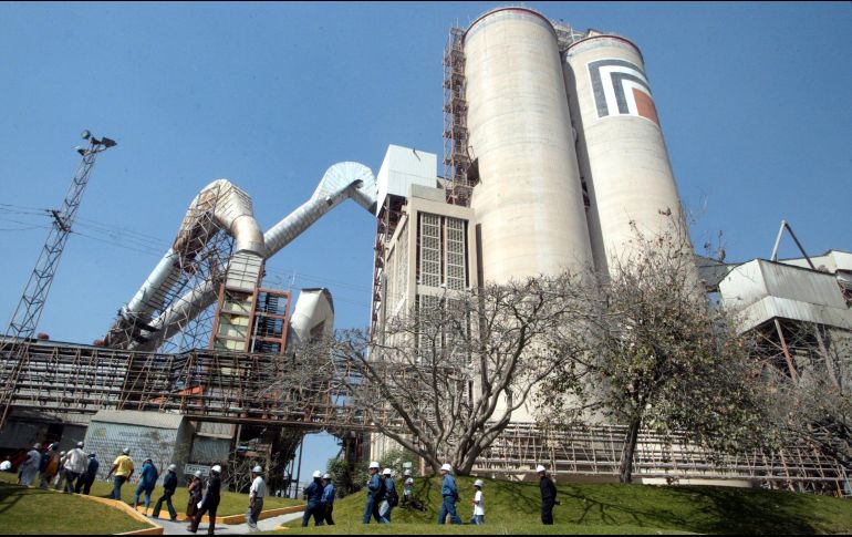 El directivo de la cementera confía en los indicadores que apuntan hacia un la mejora en las condiciones de su industria. EL INFORMADOR/Archivo