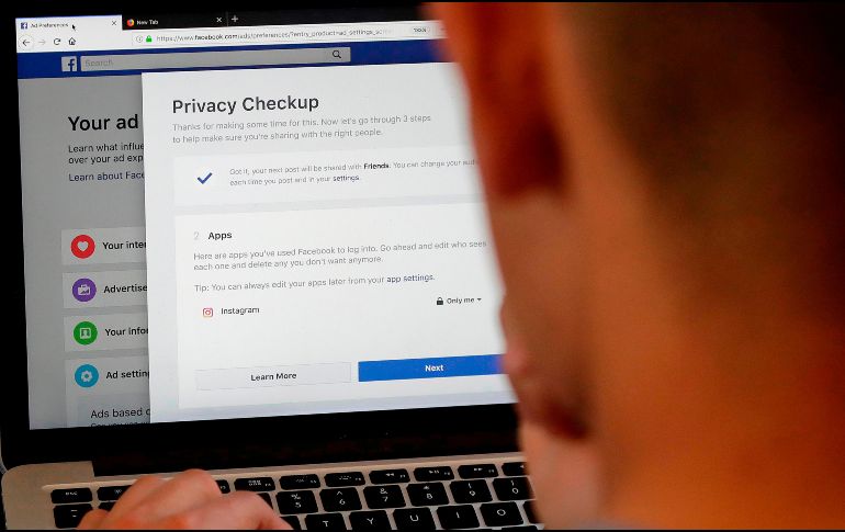 La red social ya había vetado la mayoría de estas acciones su anterior página 