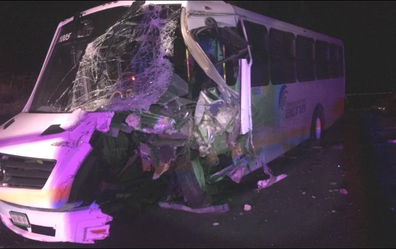 El percance ocurre en el kilómetro 61+700 de la carretera Teocaltiche-Aguascalientes. ESPECIAL / Protección Civil Jalisco
