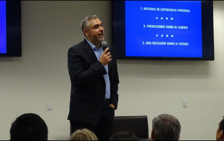 El ingeniero Sebastián J. Brau dictó en el Centro de Software de Guadalajara la conferencia “Industria 4.0”. FACEBOOK/utchoficial