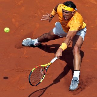 Rafael Nadal pasa a segunda ronda en el torneo de Barcelona