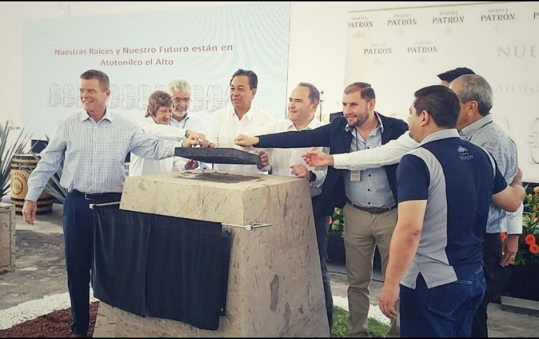 El titular de la Seder, Héctor Padilla Gutiérrez destacó la importancia de la inversión de Tequila Patrón. TWITTER / @Hector_PadillaG