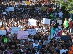 Fotogalería: Marchan por estudiantes desaparecidos