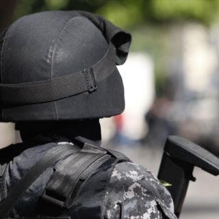 Detienen a menor por llevar pistola a Secundaria en Tlalnepantla