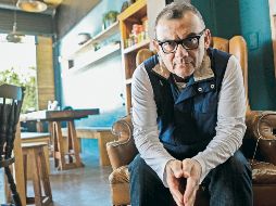 Esta novela trata sobre la identidad, las historias individuales surgidas de la guerra, el pasado y el presente de los personajes. EL INFORMADOR/ G. Gallo