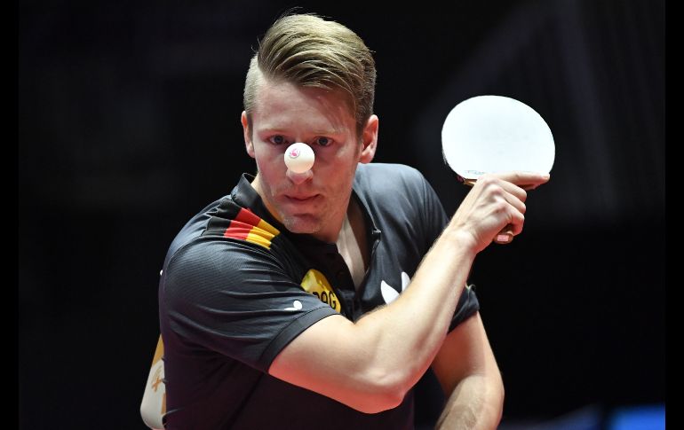 El alemán Ruwen Filus juega en partido de la ronda 1 del campeonato mundial de tenis de mesa por equipos en Halmstad, Suecia. AFP/TT News Agency/J. Ekstromer