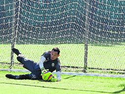 La encrucijada de Cota, que quiere seguir en Chivas, se resuelve con millones de dólares. EL INFORMADOR/A. Camacho