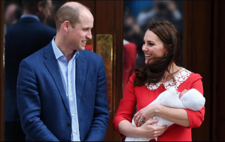 El duque de Cambridge se ha tomado un permiso de paternidad para atender a su familia. AFP/ARCHIVO