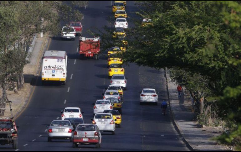 Los manifestantes circularon por Calzada Independencia y Periférico. EL INFORMADOR / G. Gallo