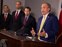 El procurador general de Texas, el republicano Ken Paxton, venía amenazado desde hace un año con tomar medidas legales si el programa no era cancelado. AP/ N. Wagner