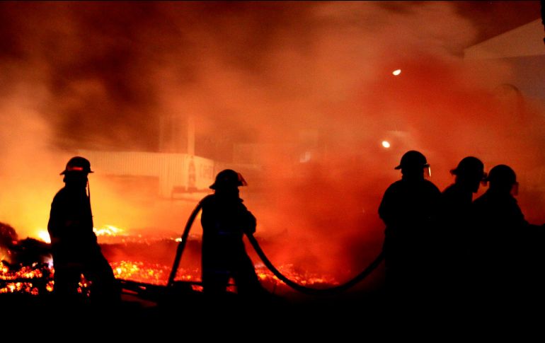 Además del equipo contra incendios, el Comité de Adquisiciones aprobó contratar servicio de poda y derribo de árboles y el pago de los exámenes de control y confianza de la Comisaría. NOTIMEX/Archivo