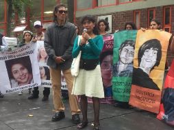 Al menos 200 personas, entre ellas la mamá de Lesvy, se manifestaron en Ciudad Universitaria. TWITTER / @Andalalucha