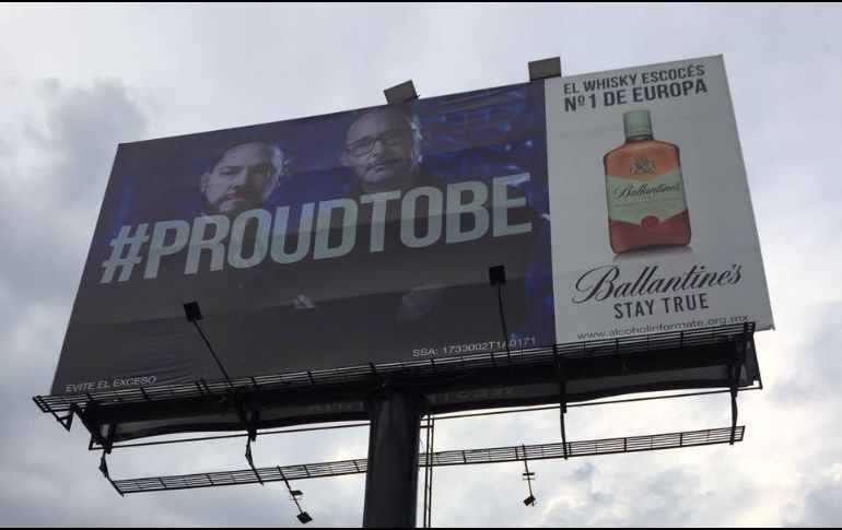 Durante el operativo en el que laboró el hombre agredido se clausuraron seis anuncios por no contar con las licencias correspondientes. ESPECIAL