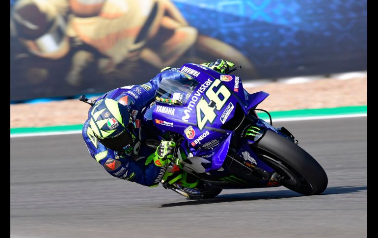 El piloto Valentino Rossi, de Movistar Yamaha, participa en la primera sesión de prácticas libres del Gran Premio de MotoGP en Jerez, España. AFP/J. Soriano