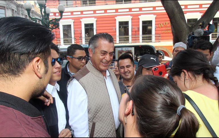  Finalmente el candidato independiente rechazó cualquier posibilidad de declinar en favor de otros candidatos para hacer frente a López Obrador.  SUN/ O. Contreras