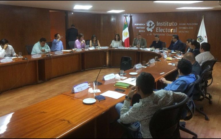 Durante la sesión se aprobaron 28 sustituciones de planillas de candidaturas a munícipes y dos en fórmulas de aspirantes a diputaciones por el principio de mayoría relativa por la coalición 