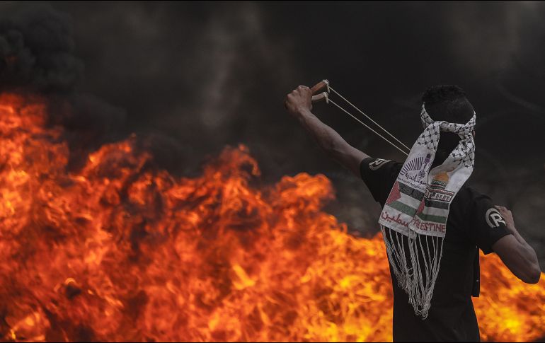 Alrededor de 45 manifestantes han sido asesinados por el ejército israelí desde que inició una nueva ola de protestas en la frontera entre Israel y Palestina el 30 de marzo. EFE / M. Saber